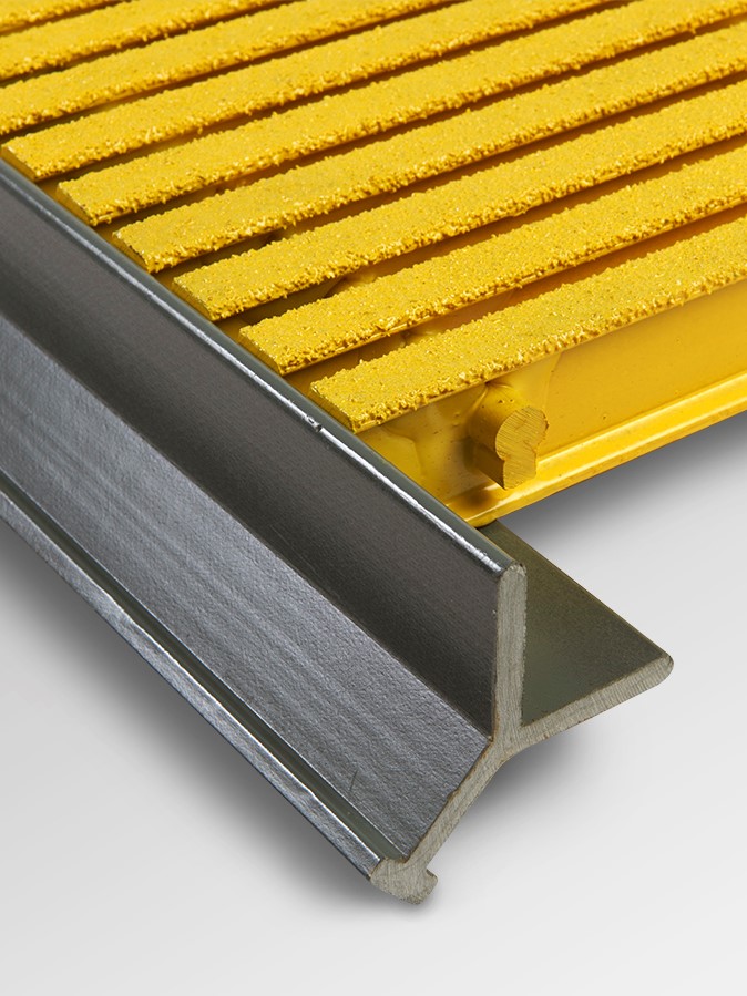 FRP CURB ANGLE 20