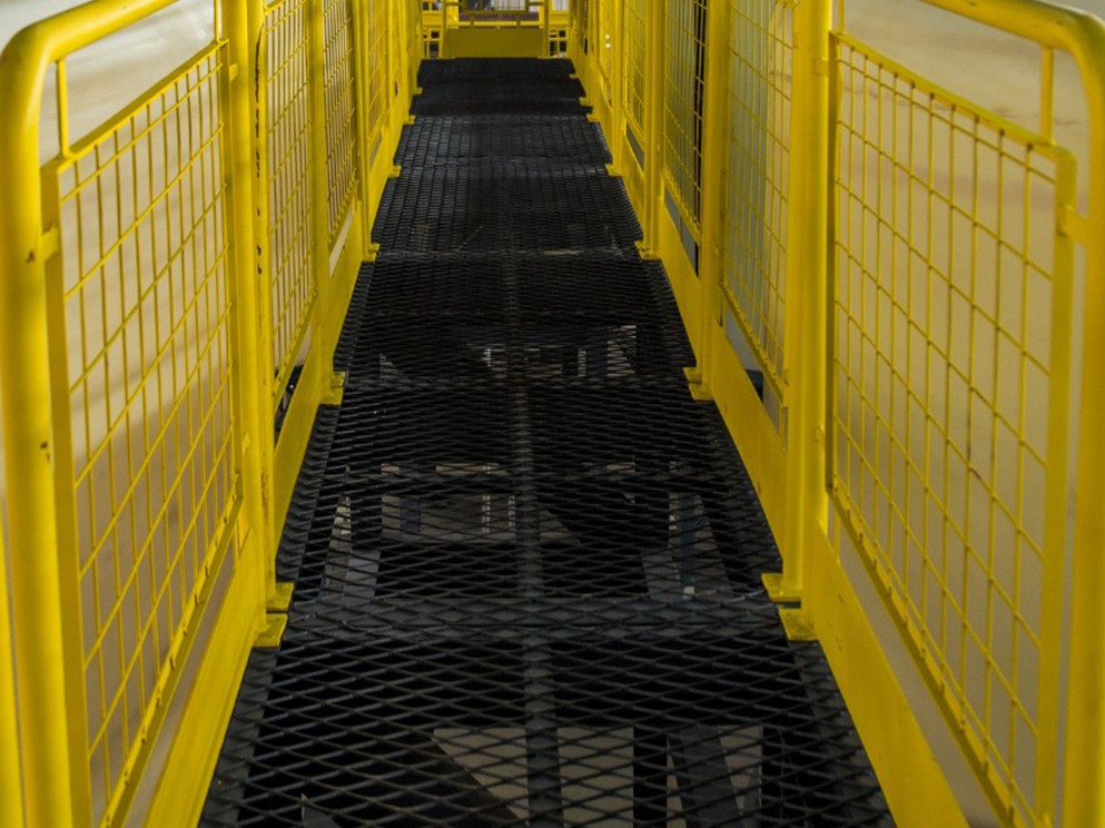 EXPANDED METAL CATWALK GRATING INSTALLATION