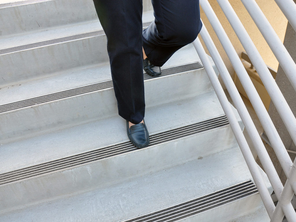 RIBBED ABRASIVE STAIR NOSING INSTALLATION