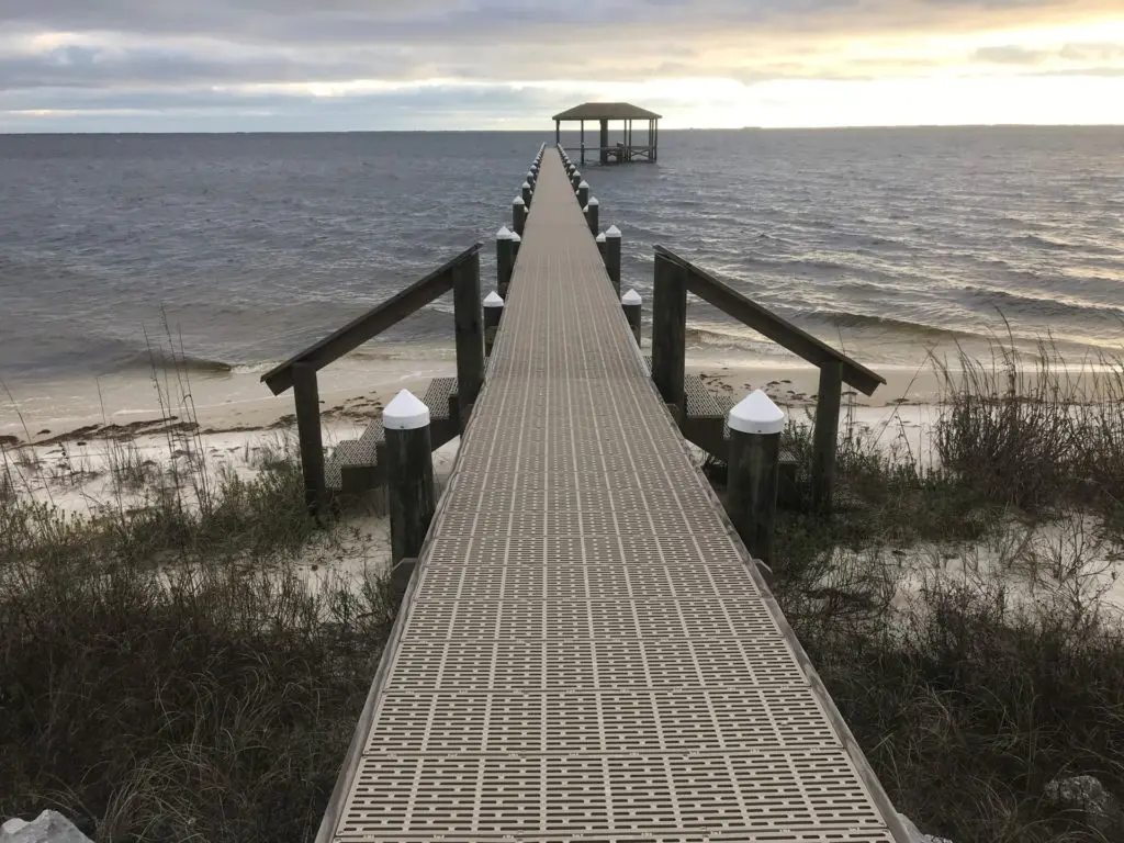 Thru-Flow dock over salt water