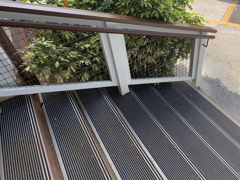 EXTRUDED ALUMINUM STAIR COVERS