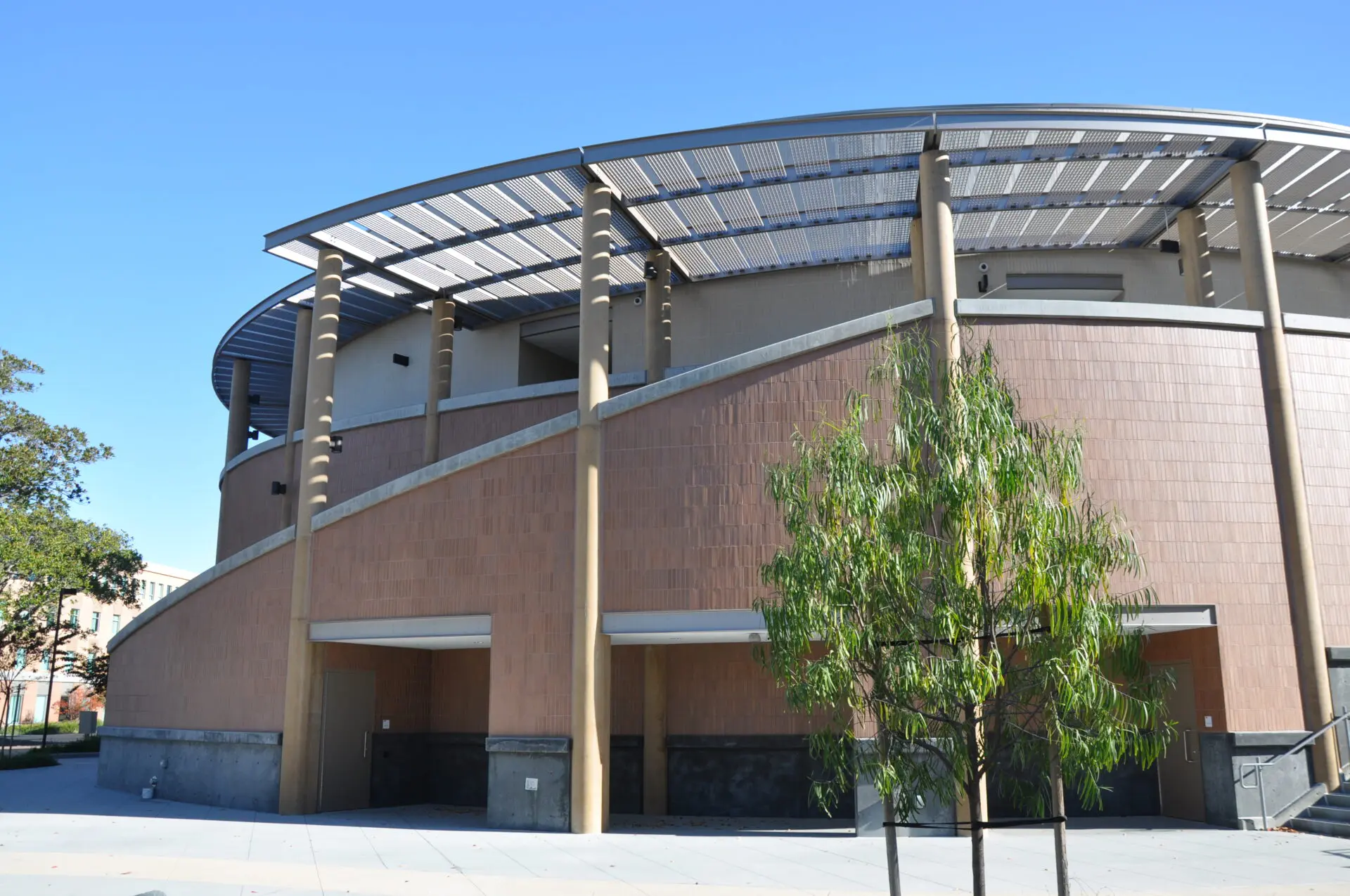 DSC 0126 Custom sunshade at academic institution